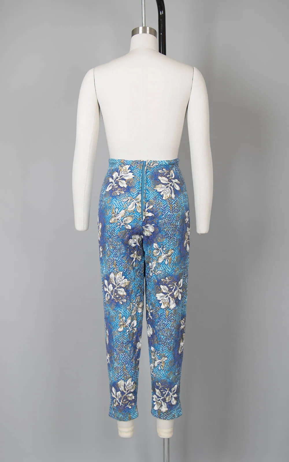 1950s Hawaiian Quilted Cotton Floral Blue Capris | small