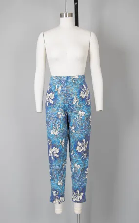 1950s Hawaiian Quilted Cotton Floral Blue Capris | small