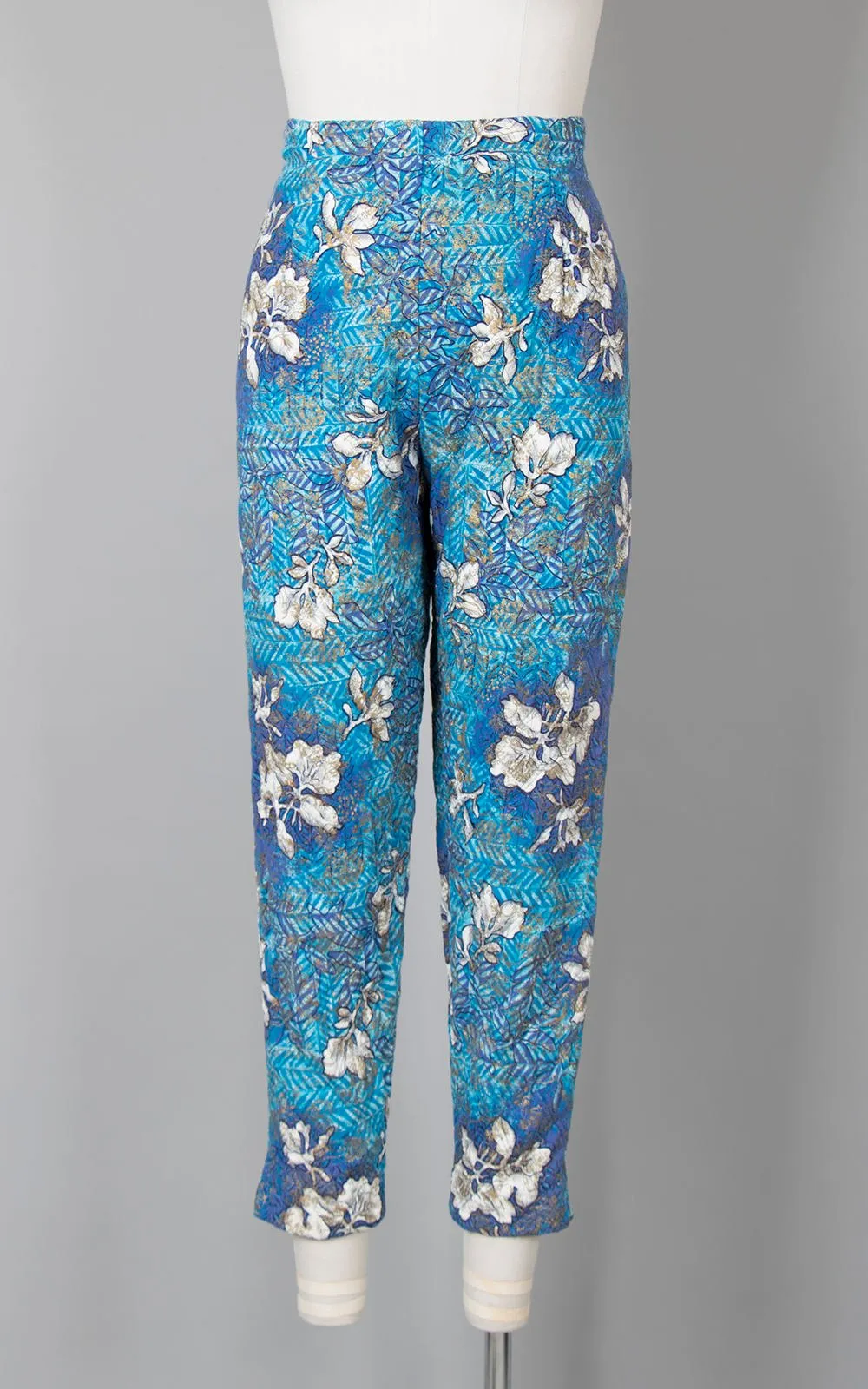1950s Hawaiian Quilted Cotton Floral Blue Capris | small