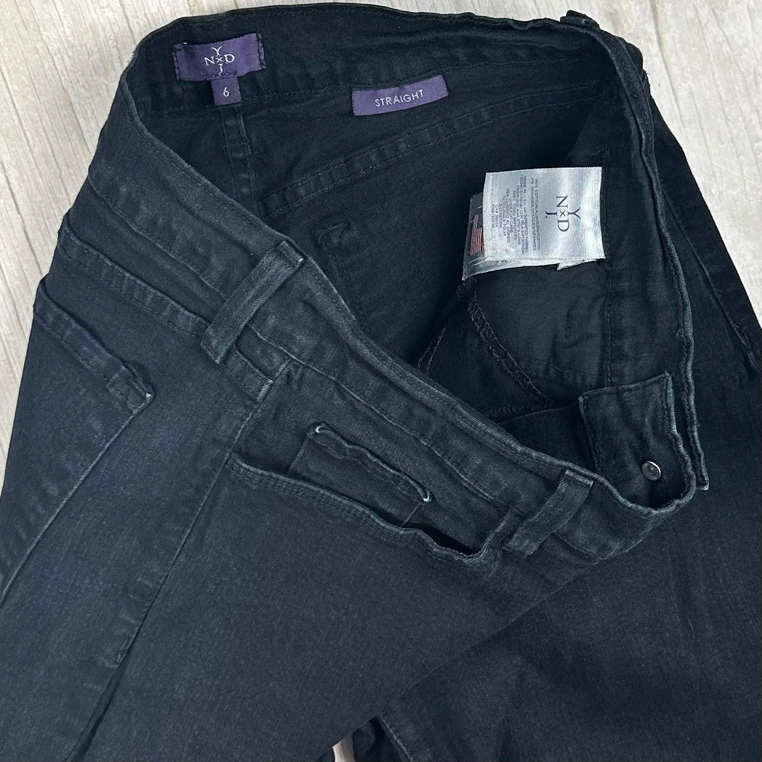 NYDJ Black Lift & Tuck 'Straight; Jeans -Size 6 US or 10 AU